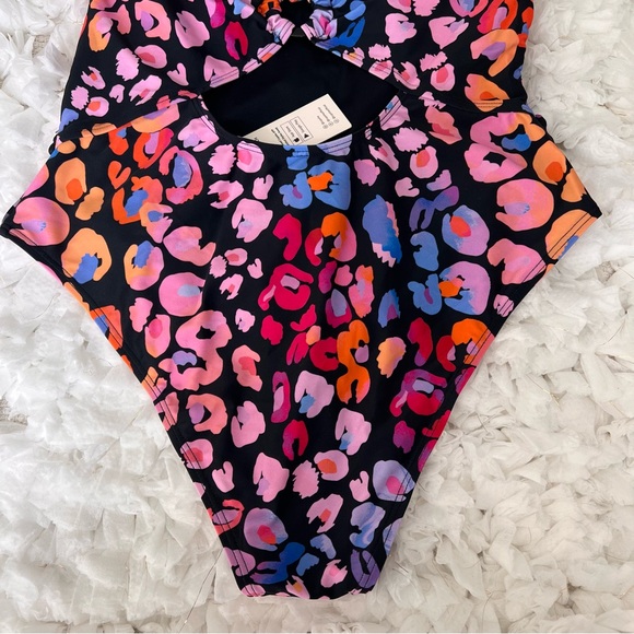NWT Multicolored Leopard Print O-Ring One Piece Swimsuit SIZE LARGE - Picture 11 of 17